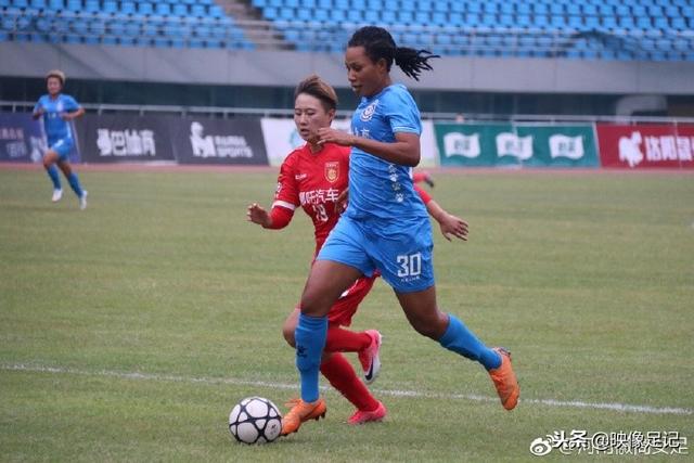 高诗岩14+13山东胜青岛 崔永熙19分广州胜四川